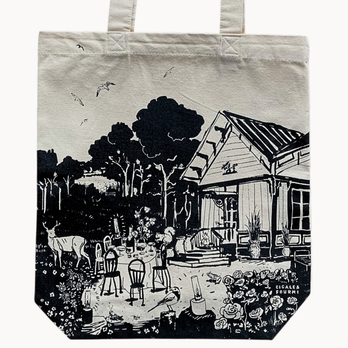 Precise Reproduction of Original Graphic